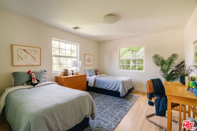 13230 Hesby Street, Los Angeles, CA 91423