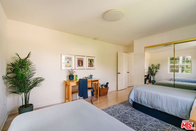 13230 Hesby Street, Los Angeles, CA 91423