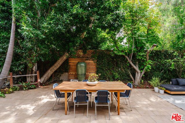13230 Hesby Street, Los Angeles, CA 91423
