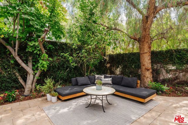 13230 Hesby Street, Los Angeles, CA 91423