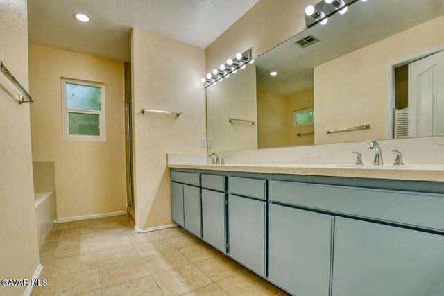 43954 Blue Sky Court, Lancaster, CA 93536