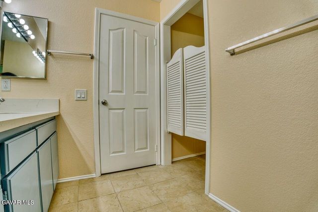 43954 Blue Sky Court, Lancaster, CA 93536