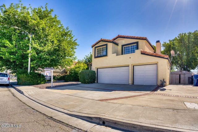 43954 Blue Sky Court, Lancaster, CA 93536