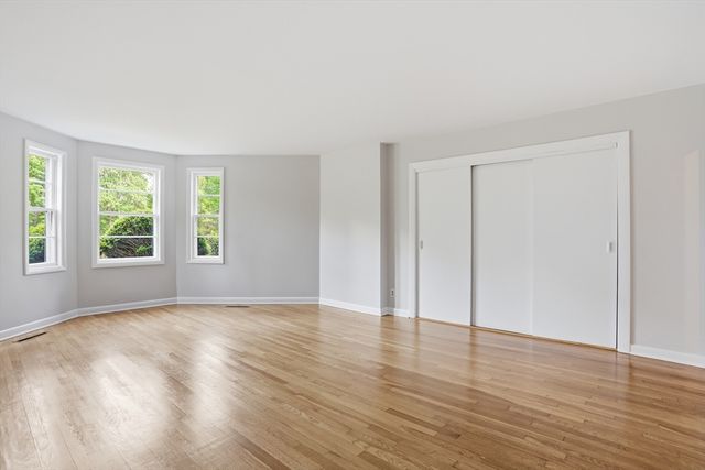 106 Bolton Rd, Harvard, MA 01451