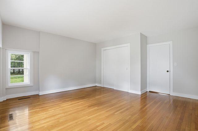 106 Bolton Rd, Harvard, MA 01451
