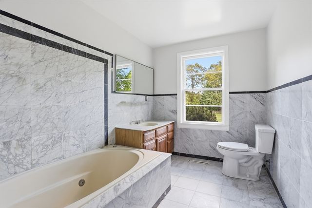 106 Bolton Rd, Harvard, MA 01451