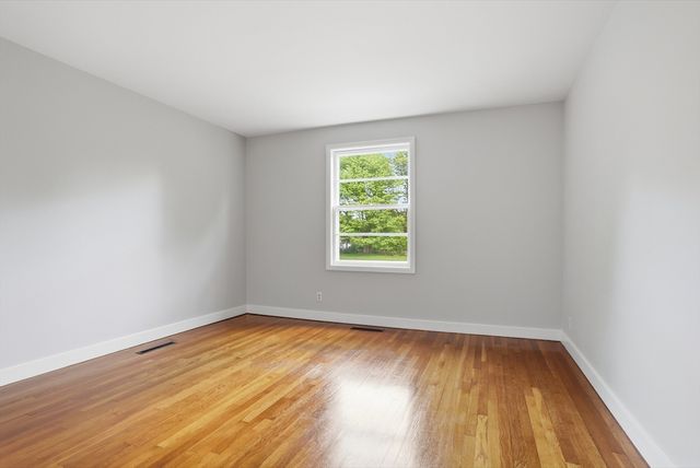 106 Bolton Rd, Harvard, MA 01451