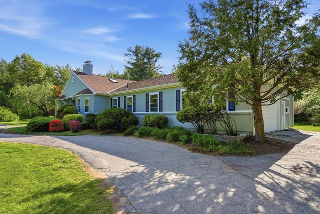 106 Bolton Rd, Harvard, MA 01451