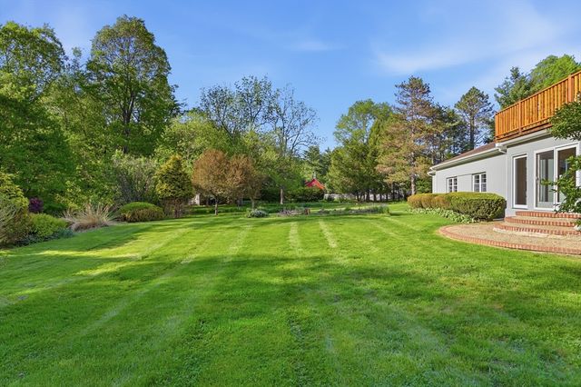 106 Bolton Rd, Harvard, MA 01451