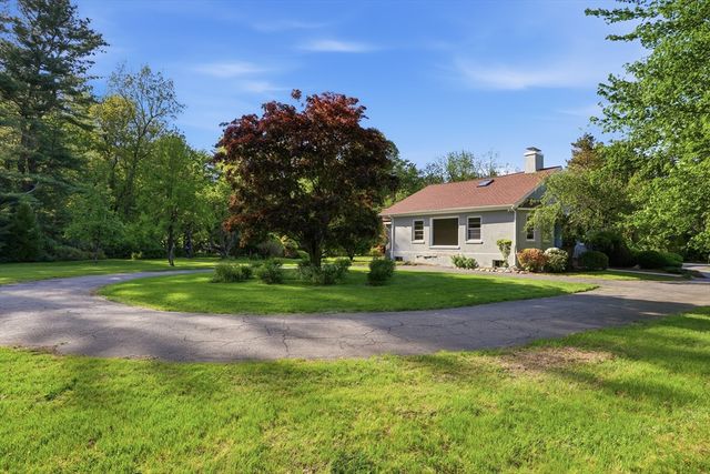 106 Bolton Rd, Harvard, MA 01451