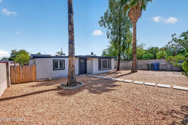 436 E Seneca Street, Tucson, AZ 85705
