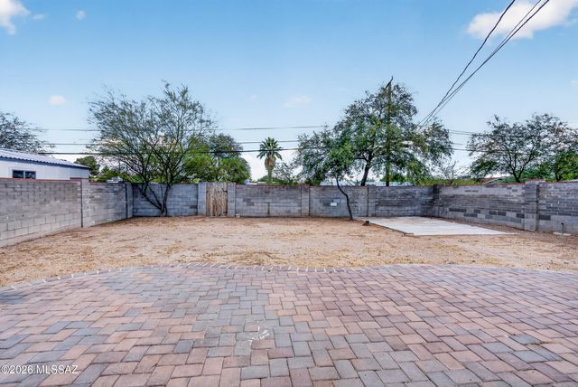 436 E Seneca Street, Tucson, AZ 85705