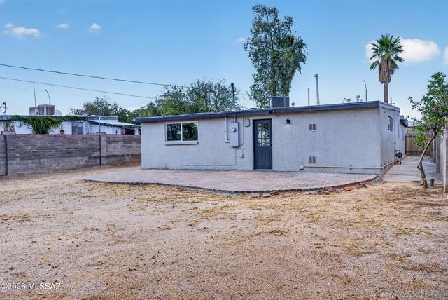 436 E Seneca Street, Tucson, AZ 85705