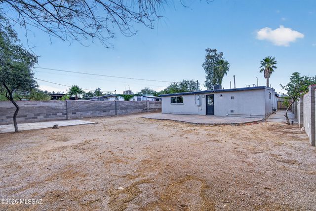 436 E Seneca Street, Tucson, AZ 85705