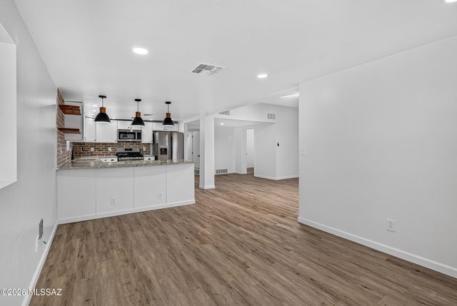 436 E Seneca Street, Tucson, AZ 85705