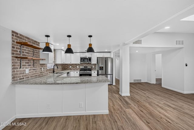436 E Seneca Street, Tucson, AZ 85705