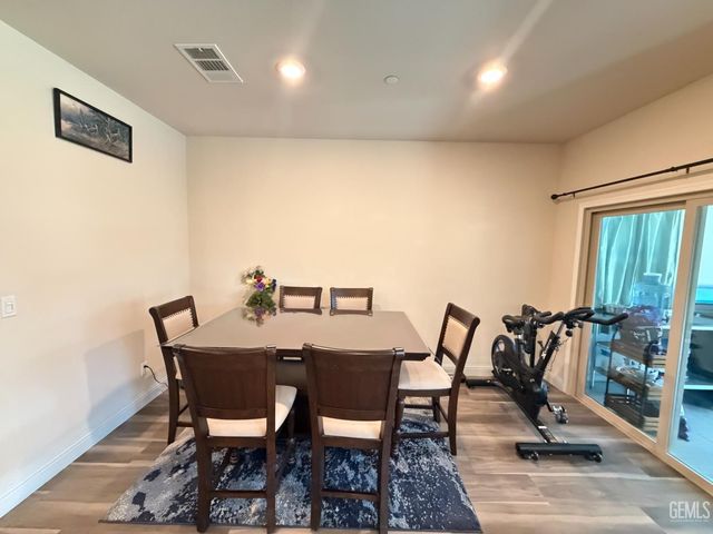 6003 Glen Rose Avenue, Bakersfield, CA 93313