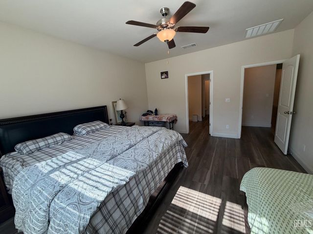 6003 Glen Rose Avenue, Bakersfield, CA 93313