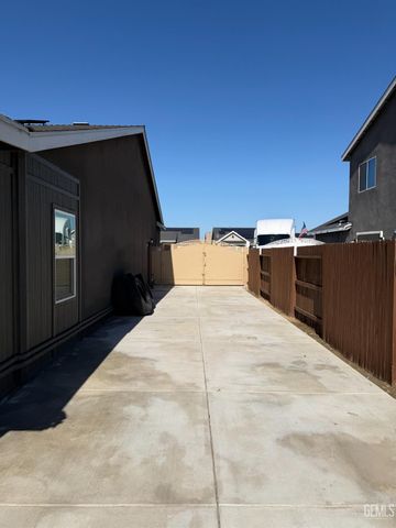 6003 Glen Rose Avenue, Bakersfield, CA 93313