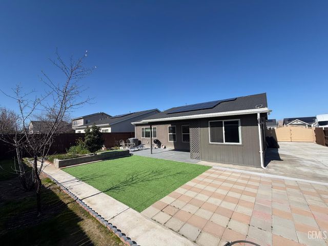 6003 Glen Rose Avenue, Bakersfield, CA 93313