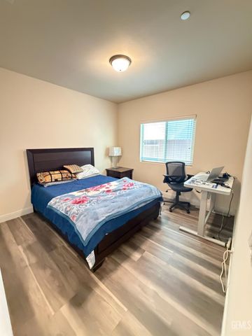 6003 Glen Rose Avenue, Bakersfield, CA 93313