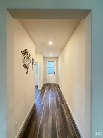 6003 Glen Rose Avenue, Bakersfield, CA 93313