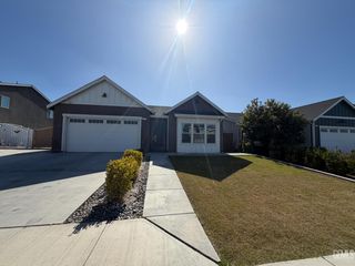 6003 Glen Rose Avenue, Bakersfield, CA 93313