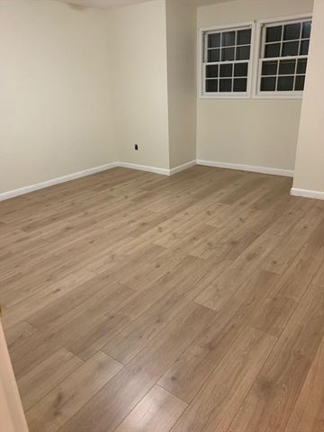 85 Ford St E, Methuen, MA 01845