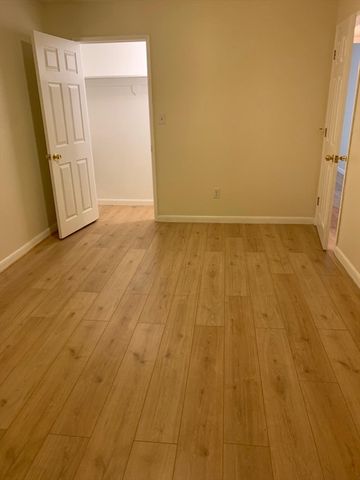 85 Ford St E, Methuen, MA 01845