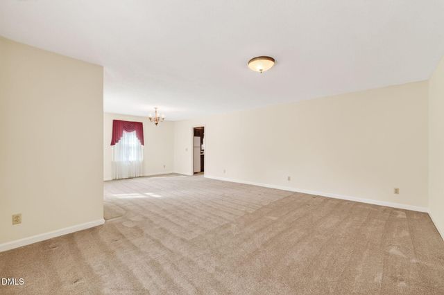 808 Chestnut Drive, Smithfield, NC 27577
