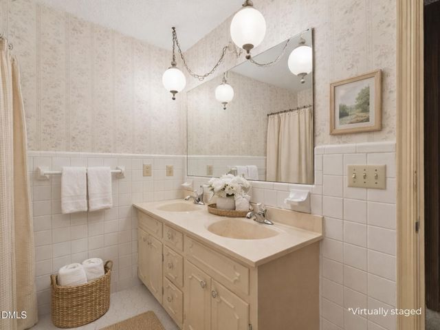 808 Chestnut Drive, Smithfield, NC 27577