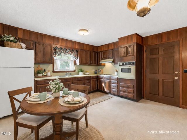 808 Chestnut Drive, Smithfield, NC 27577