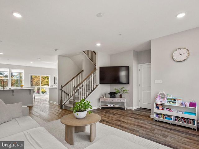 350 DAWSON PL, Downingtown, PA 19335