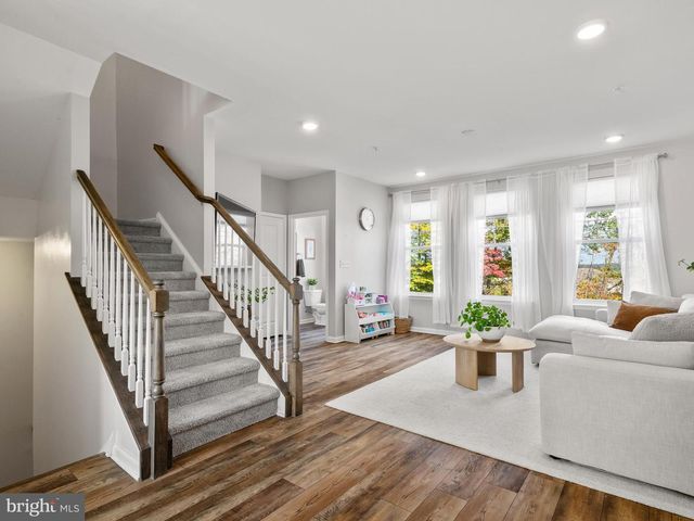 350 DAWSON PL, Downingtown, PA 19335