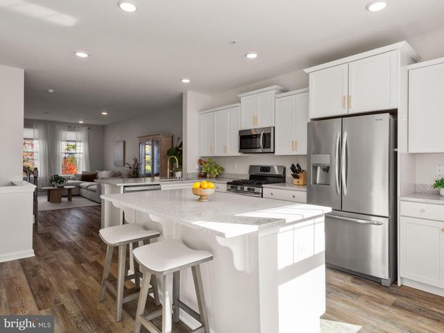 350 DAWSON PL, Downingtown, PA 19335