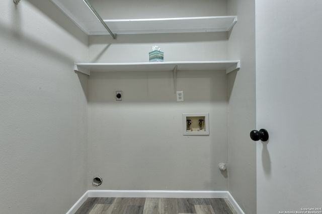 6819 Columbia Ridge, Converse, TX 78109