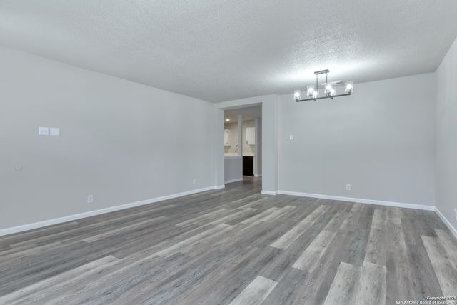 6819 Columbia Ridge, Converse, TX 78109