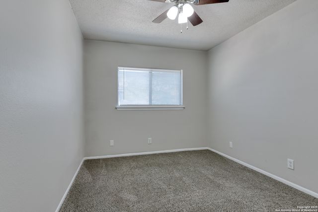 6819 Columbia Ridge, Converse, TX 78109