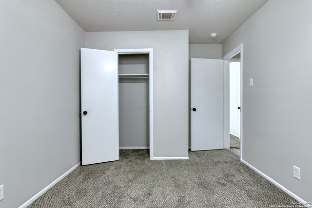 6819 Columbia Ridge, Converse, TX 78109