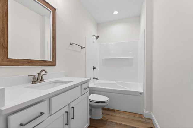 228 NE Greenbrier Circle, Fort Walton Beach, FL 32547