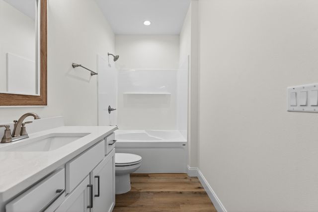 228 NE Greenbrier Circle, Fort Walton Beach, FL 32547