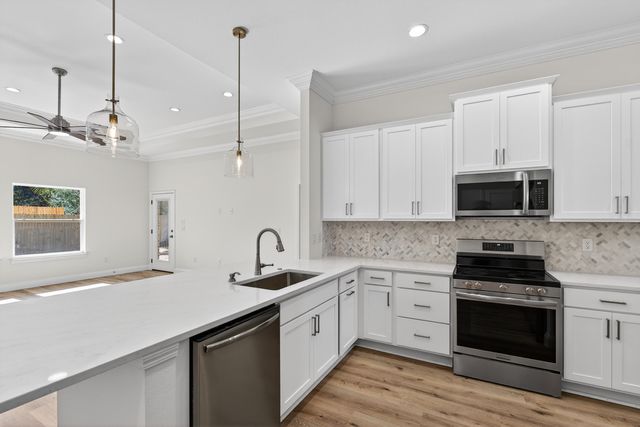 228 NE Greenbrier Circle, Fort Walton Beach, FL 32547