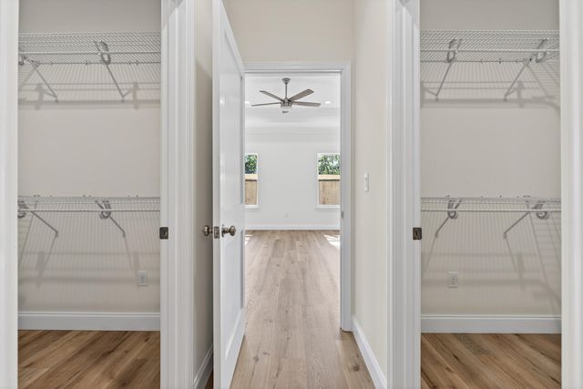 228 NE Greenbrier Circle, Fort Walton Beach, FL 32547