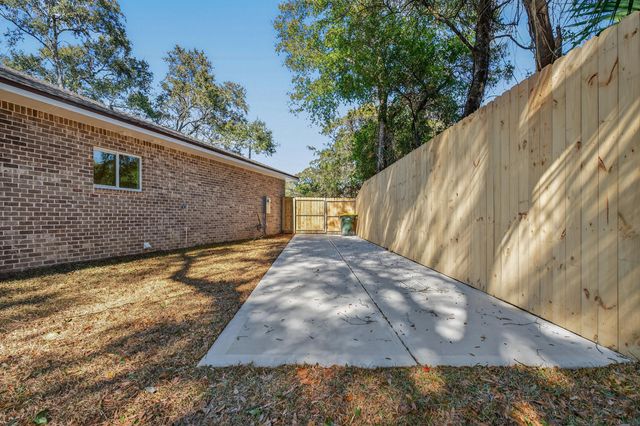 228 NE Greenbrier Circle, Fort Walton Beach, FL 32547