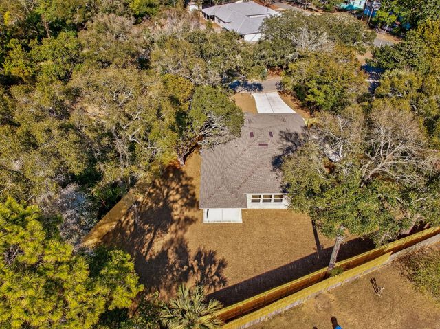 228 NE Greenbrier Circle, Fort Walton Beach, FL 32547