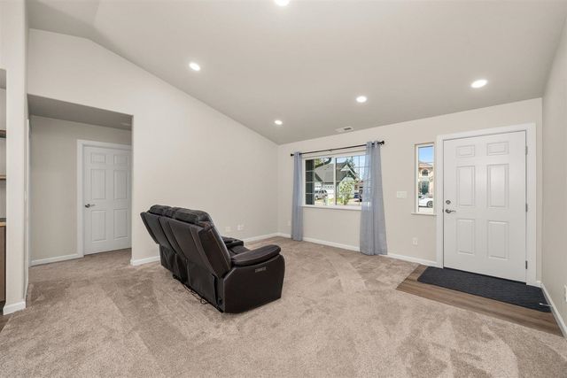 420 E Jim Darby Dr, Medical Lake, WA 99022