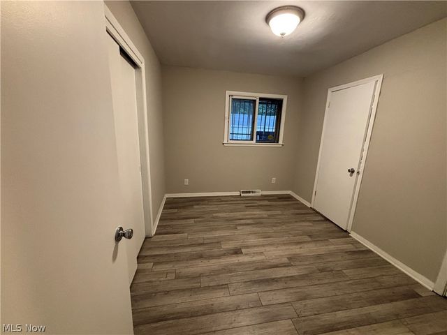2426 Montgomery Avenue NW, Warren, OH 44485