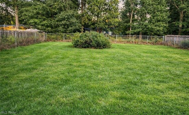 2426 Montgomery Avenue NW, Warren, OH 44485