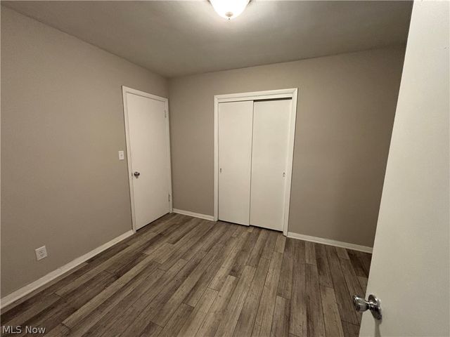 2426 Montgomery Avenue NW, Warren, OH 44485