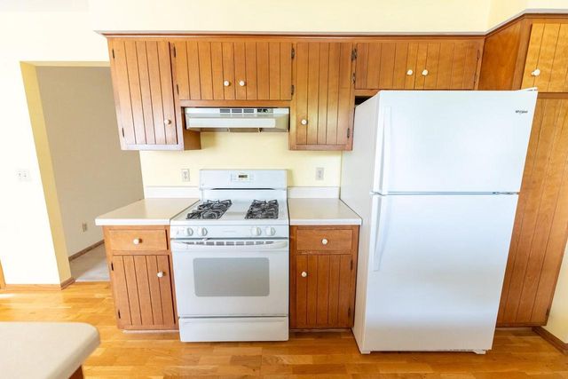 714 E Capitol DRIVE, Hartland, WI 53029